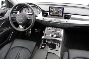 Audi S8 2012 года  (WW)